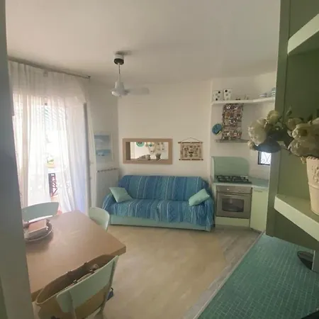 Casa Nicla: Trilocale A 150mt Dal Mare Con Ampio Terrazzo * Alassio